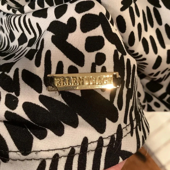 #21 Ellen Tracy Abstract Short Sleeve Blouse Size Small - Picture 10 of 10